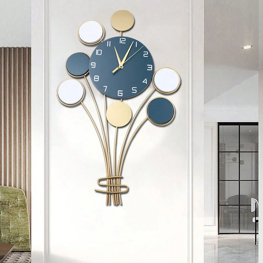 Silent battery wall clock, no drilling, hot air balloon decor, simple design.